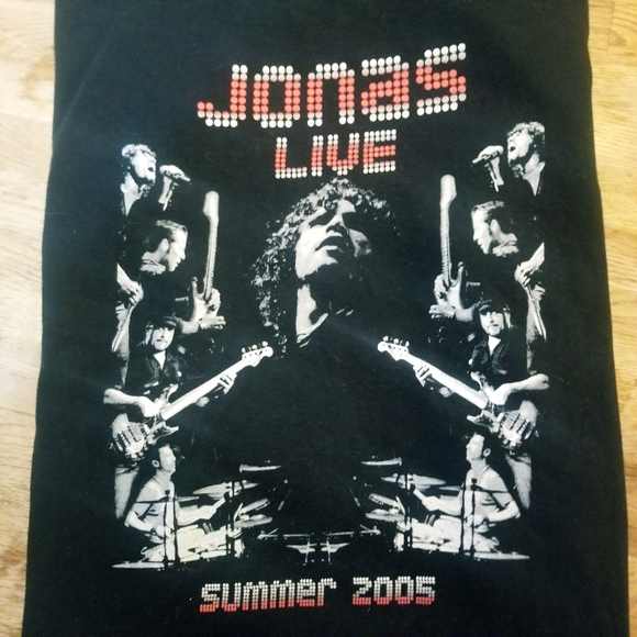 Jonas - Picture 2 of 2